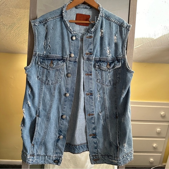 Zara Jackets & Blazers - Zara Women’s Distressed Denim Oversized Button Down Vest Size M